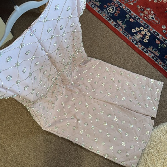 MAC DUGGAL
Pink Hand Embellished Cap Sleeve Midi Dress - Picture 11 of 16